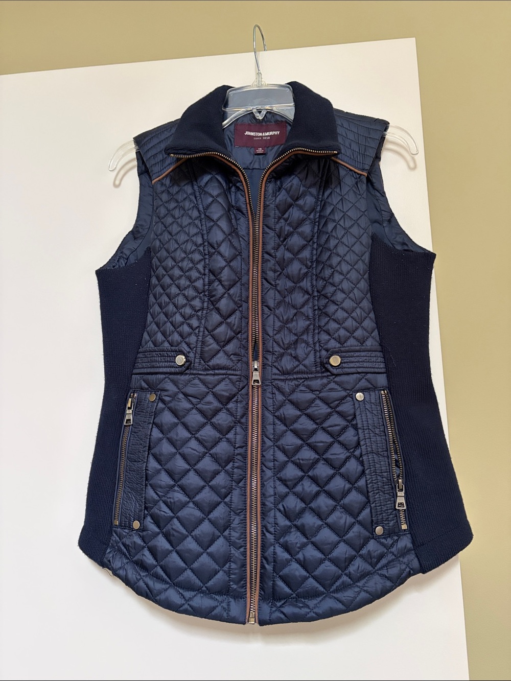 Johnston & Murphy Quilted Navy Sleeveless Vest with Knit Panels